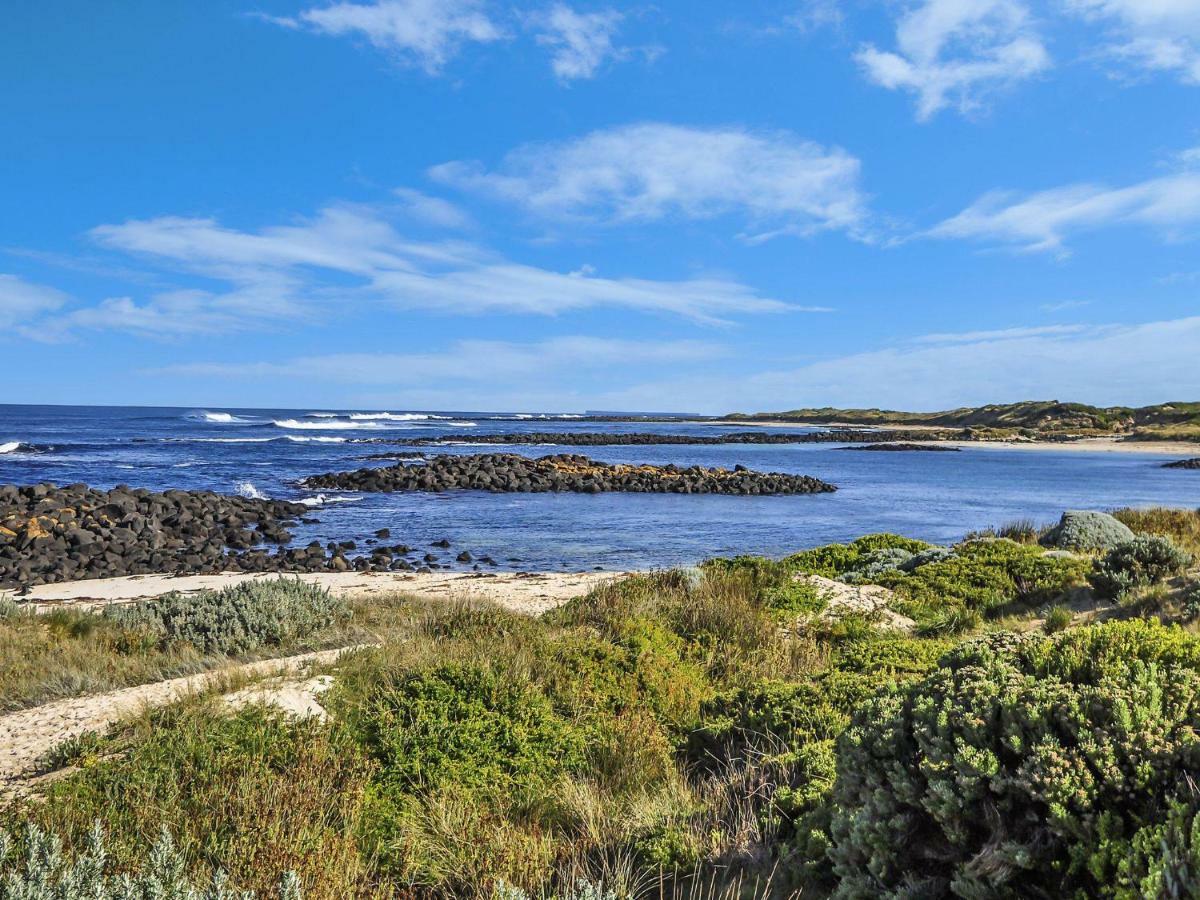 Hearns Beachside Villa 7 Port Fairy Exterior foto